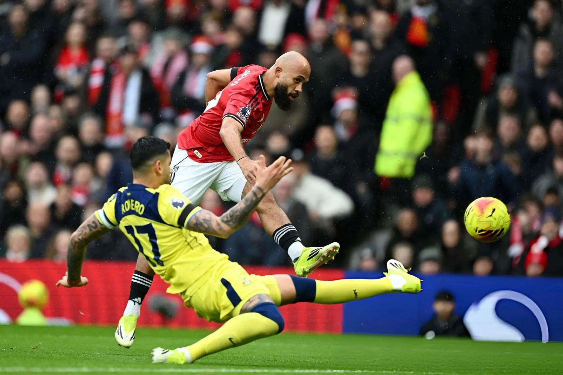 Man Utd 1-0 Tottenham (hiệp 1): Mbeumo ghi bàn